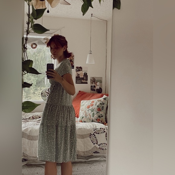 Blue Small Floral Pattern Layered Flowy Dress - Picture 9 of 12